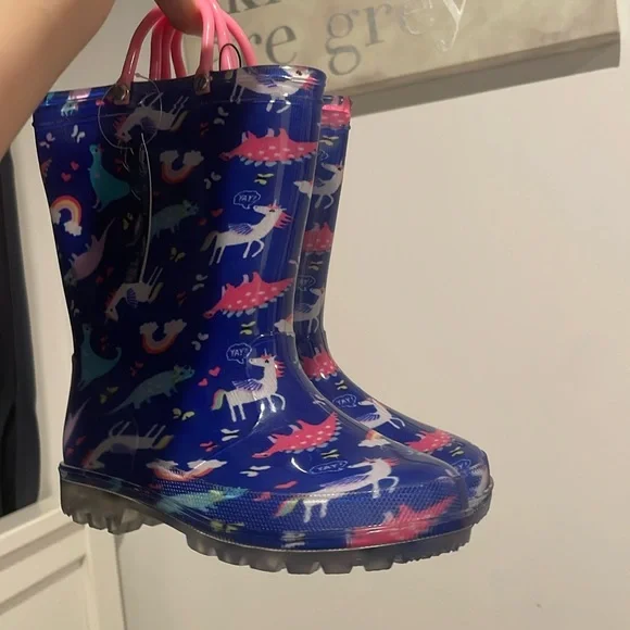 Rainboots - Picture 1 of 4